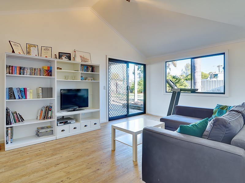 13 Dotterel Way, Yangebup WA 6164