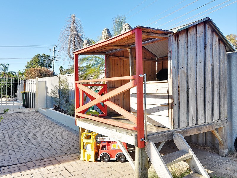 13 Dotterel Way, Yangebup WA 6164
