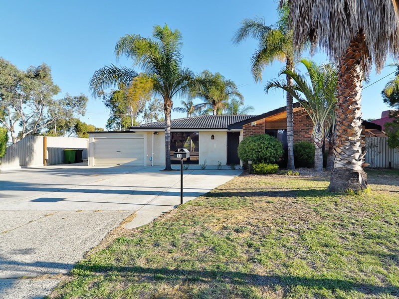 13 Dotterel Way, Yangebup WA 6164