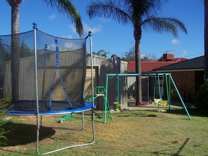 13 Dotterel Way, Yangebup WA 6164