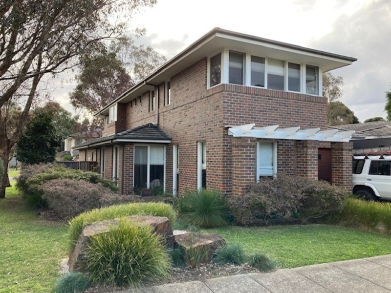 77 Ernest Jones Drive, Macleod VIC 3085