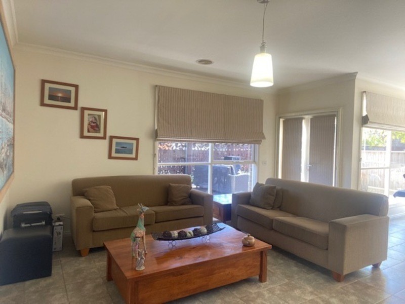 77 Ernest Jones Drive, Macleod VIC 3085