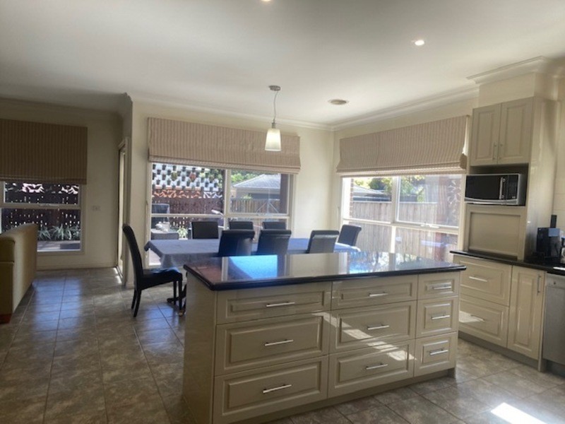 77 Ernest Jones Drive, Macleod VIC 3085