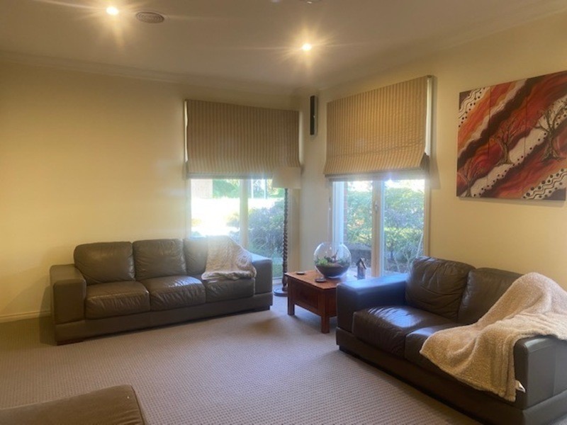 77 Ernest Jones Drive, Macleod VIC 3085