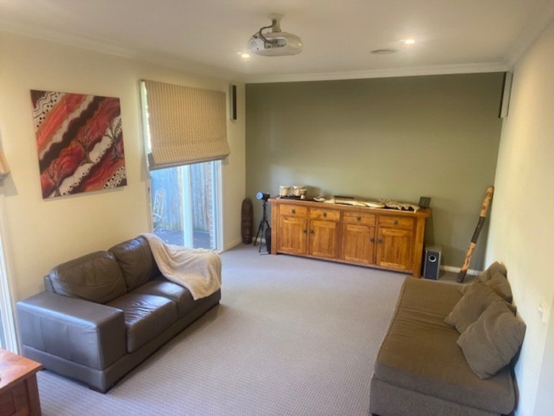 77 Ernest Jones Drive, Macleod VIC 3085