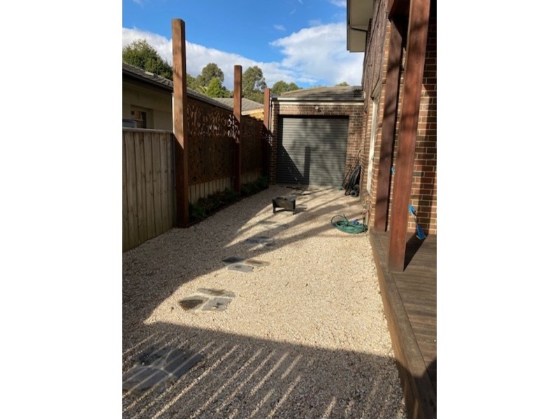 77 Ernest Jones Drive, Macleod VIC 3085