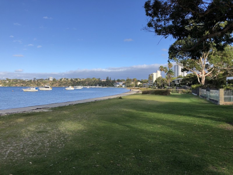 2/5 Goldsmith Road, Claremont WA 6010