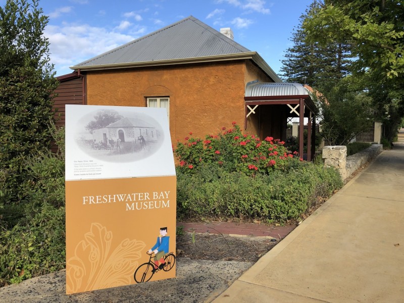 2/5 Goldsmith Road, Claremont WA 6010