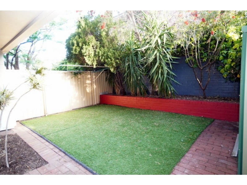 2/31 Coode Street, South Perth WA 6151