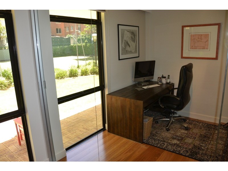 1/3 Park Avenue, Crawley WA 6009