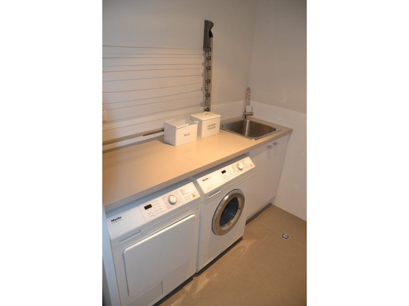 1/3 Park Avenue, Crawley WA 6009