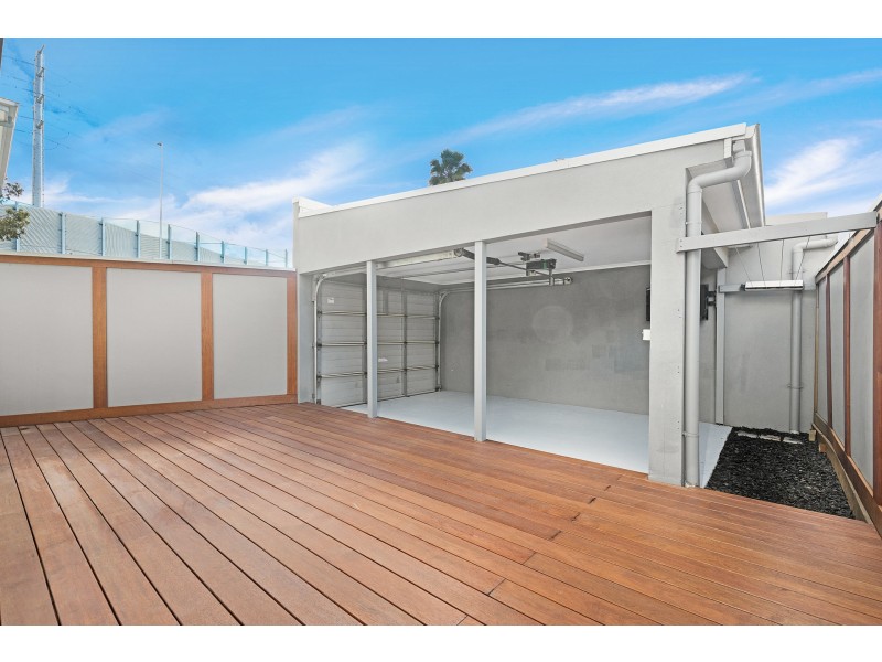 2/9 Strong Street, Spotswood VIC 3015