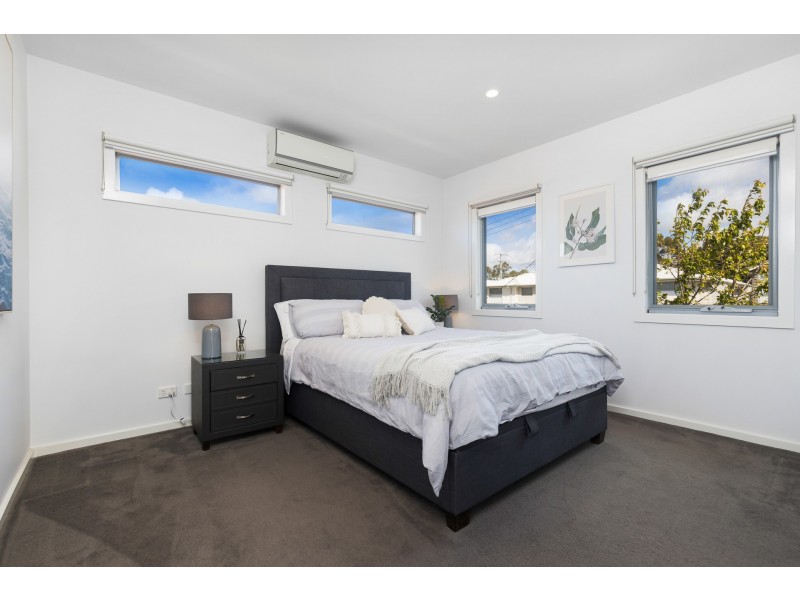 2/9 Strong Street, Spotswood VIC 3015