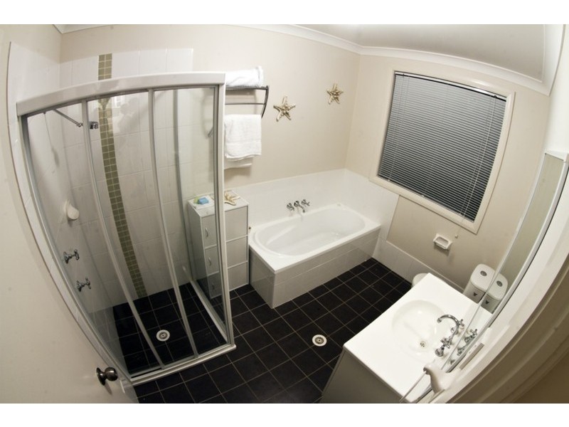 4  Arunta Road, Tuggerah NSW 2259