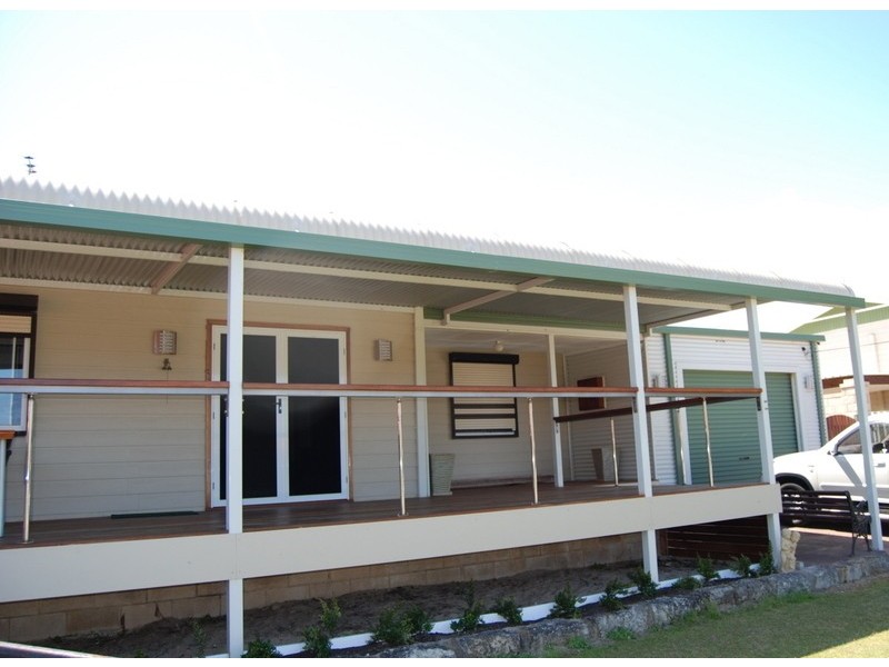 8 Currie Street, Waikiki WA 6169