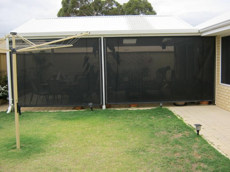 4 Dyer Lane, Lakelands WA 6180