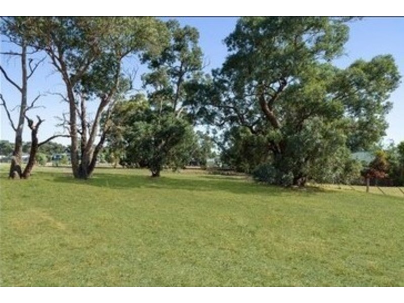333 Yan Yean Rd, Plenty VIC 3090