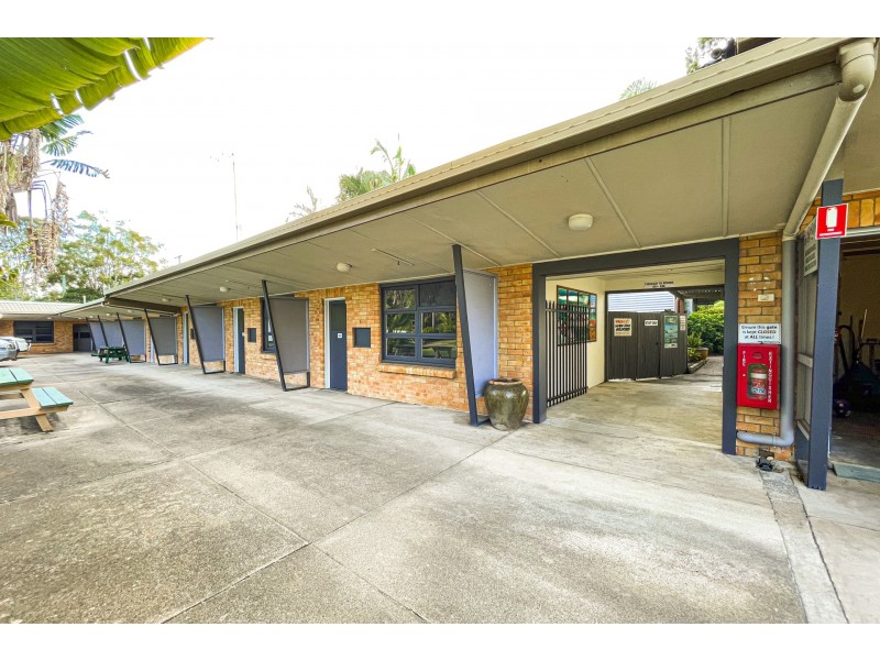 408-410 The Esplanade, Hervey Bay QLD 4655