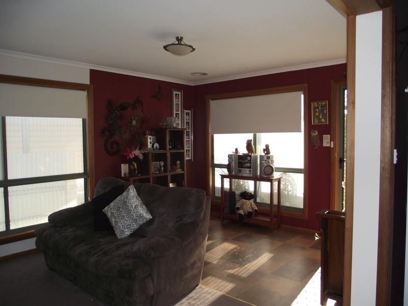 42 Sutton St, Cootamundra NSW 2590