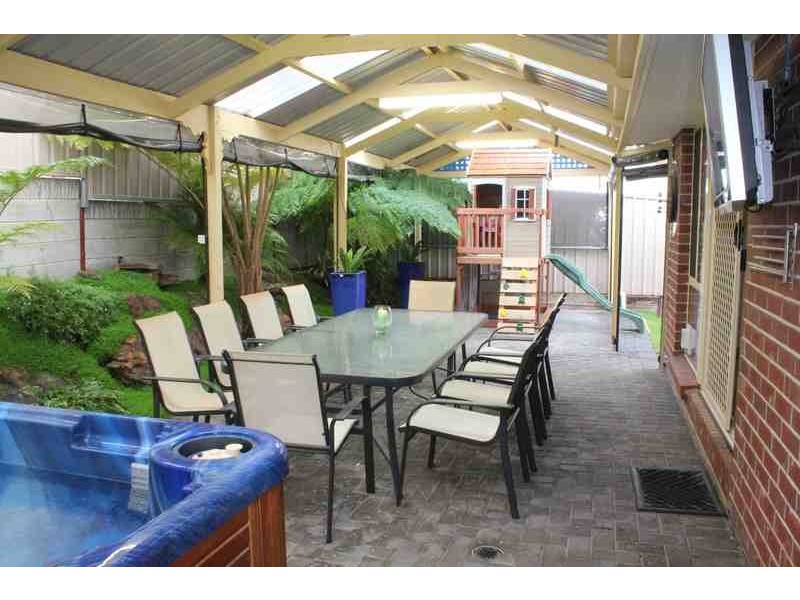 14 Excelsior Grove, Woodcroft SA 5162