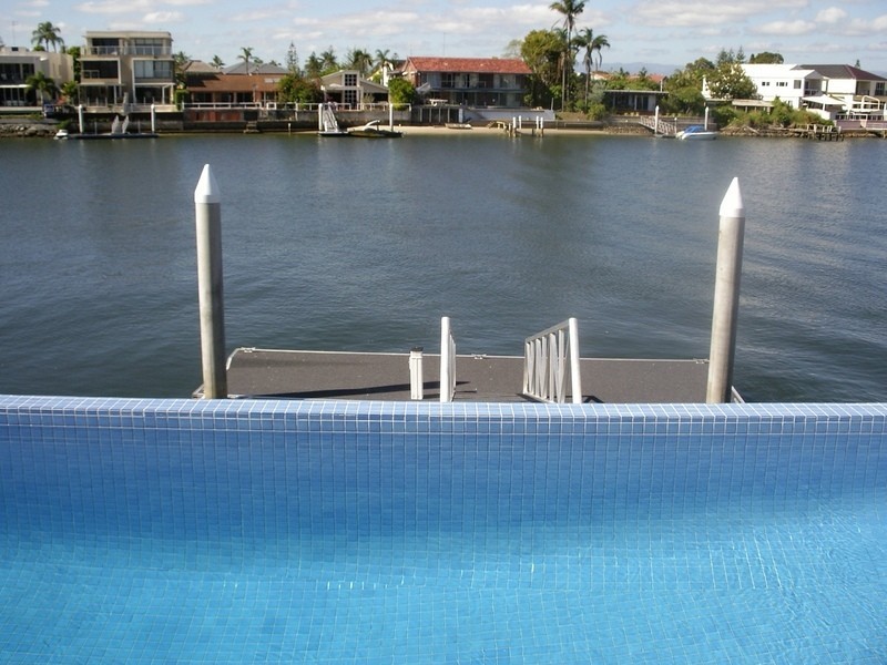 281  Stanhill Drive, Chevron Island QLD 4217