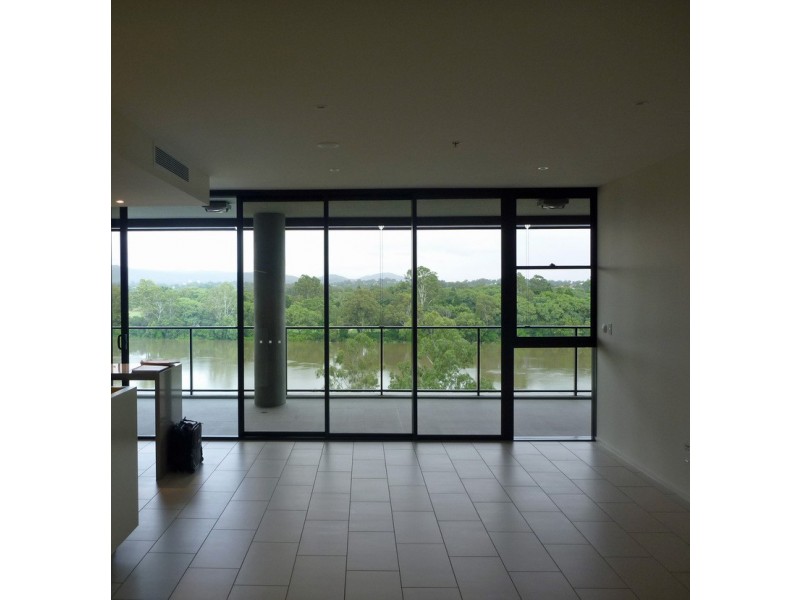 220/197 King Arthur Terrace, Tennyson QLD 4105