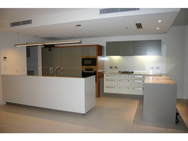 220/197 King Arthur Terrace, Tennyson QLD 4105