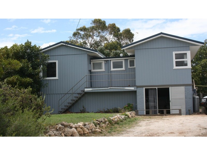 15 Tahiti Place, Jurien Bay WA 6516