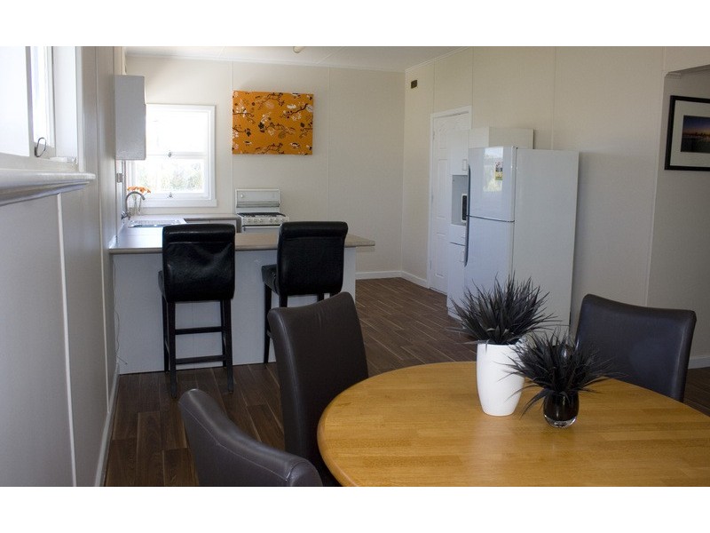 15 Tahiti Place, Jurien Bay WA 6516