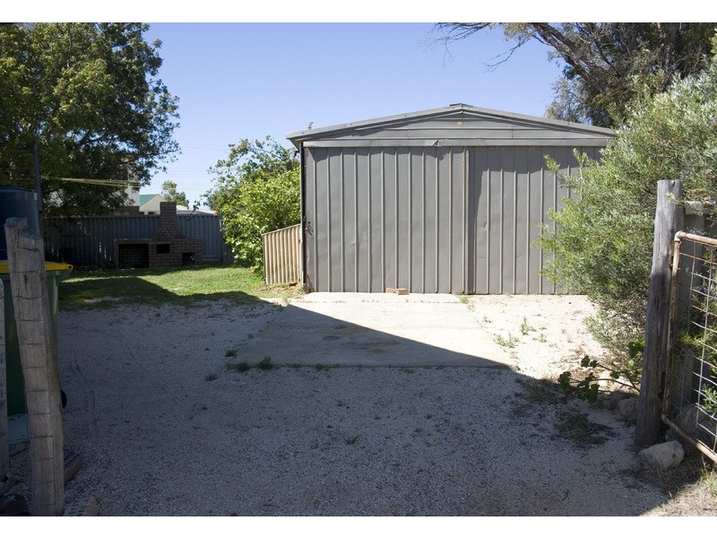 15 Tahiti Place, Jurien Bay WA 6516