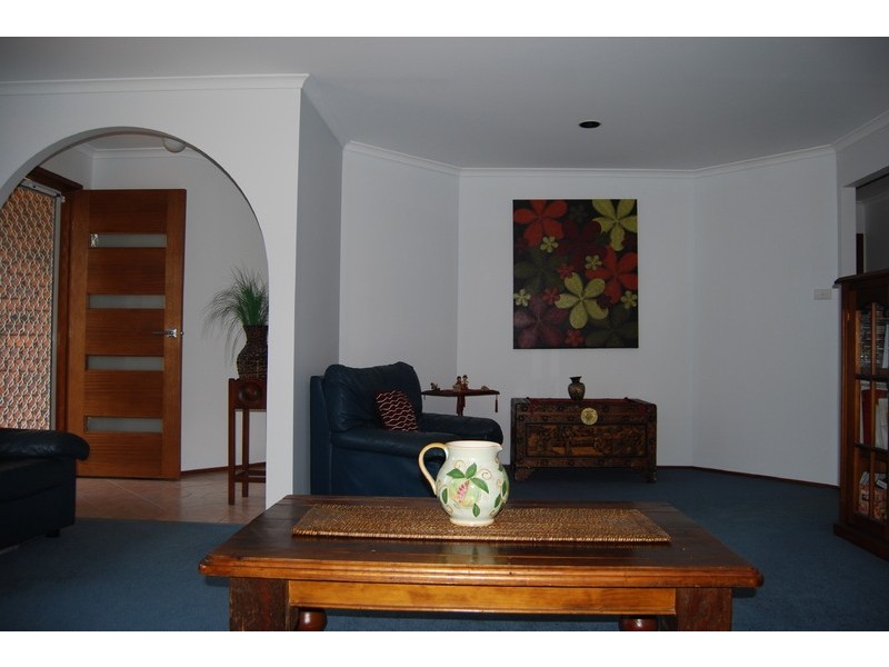 11 Elliott Pl, Kiama Downs NSW 2533