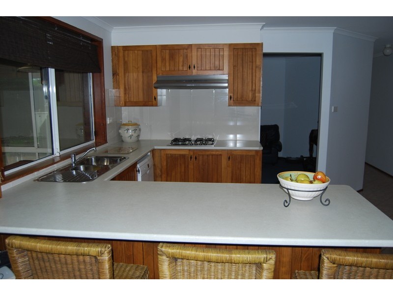 11 Elliott Pl, Kiama Downs NSW 2533
