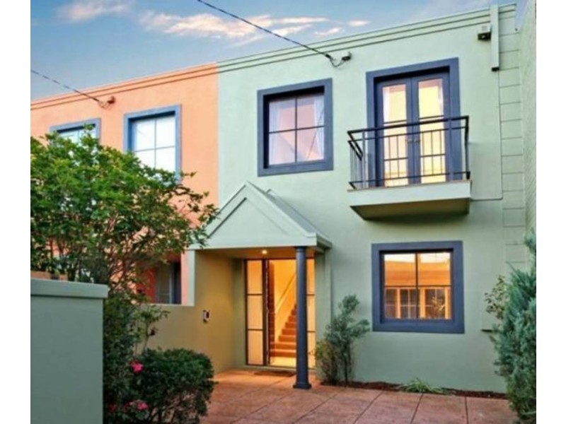 2A Howard Street, South Yarra VIC 3141