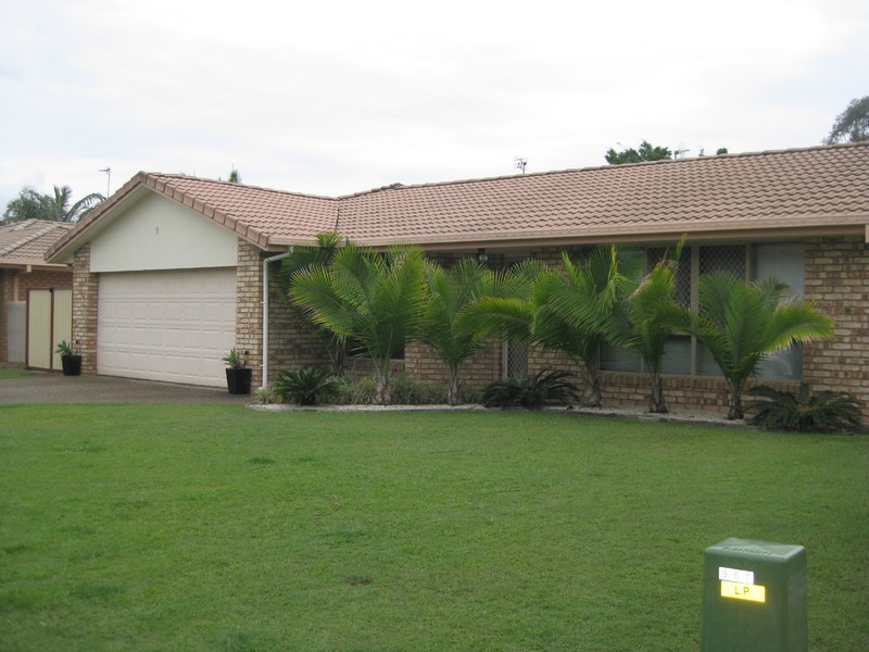 42 Saffron Street, Elanora QLD 4221