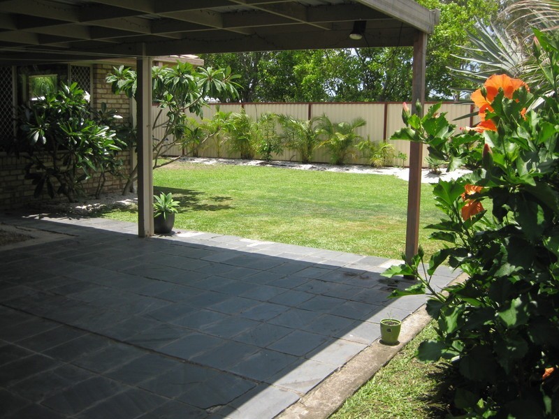 42 Saffron Street, Elanora QLD 4221