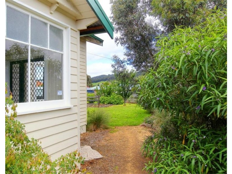 46 Sale Street, Huonville TAS 7109