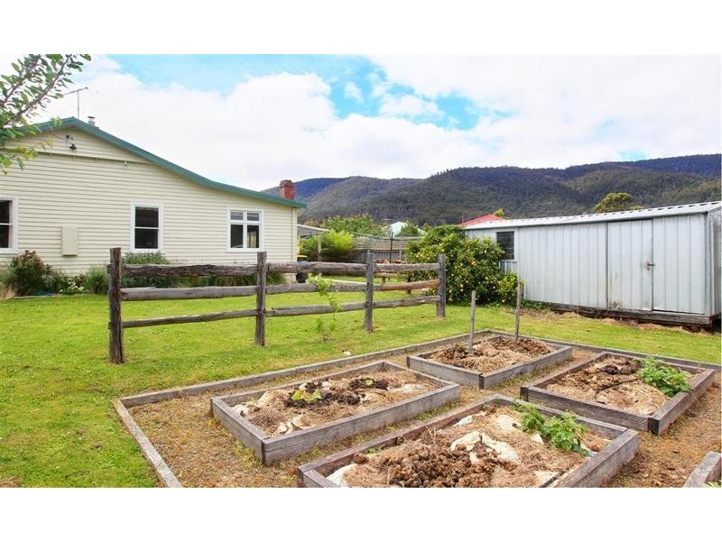 46 Sale Street, Huonville TAS 7109