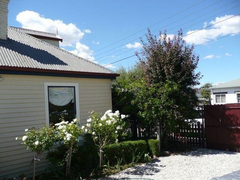 94 Carlton St, New Town TAS 7008