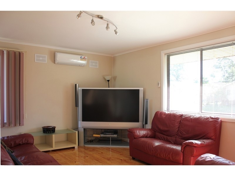 33 Feramin Ave, Whalan NSW 2770