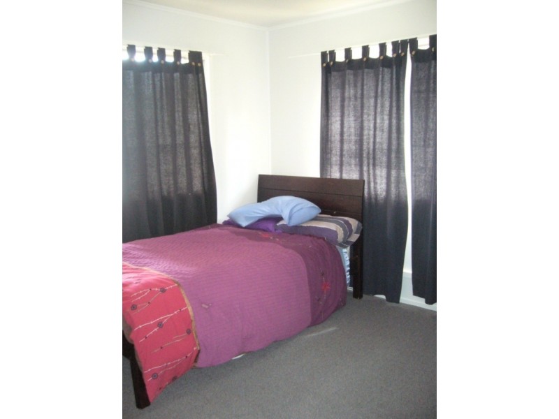 12 Leslie Drive, Moranbah QLD 4744