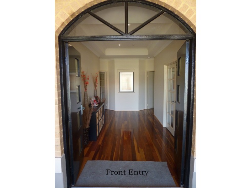 3 Waratah Circle, Halls Head WA 6210