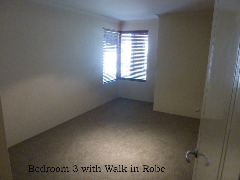 3 Waratah Circle, Halls Head WA 6210