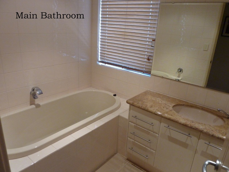 3 Waratah Circle, Halls Head WA 6210