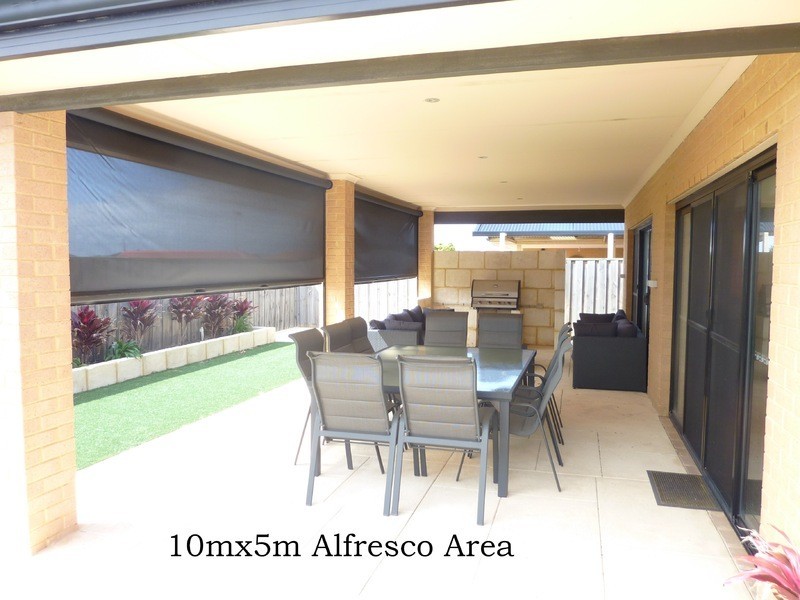 3 Waratah Circle, Halls Head WA 6210