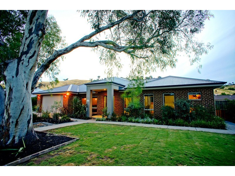 39 Kingfisher Court, East Albury NSW 2640