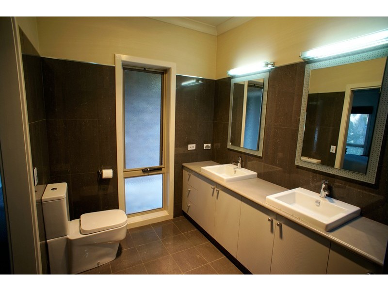 39 Kingfisher Court, East Albury NSW 2640