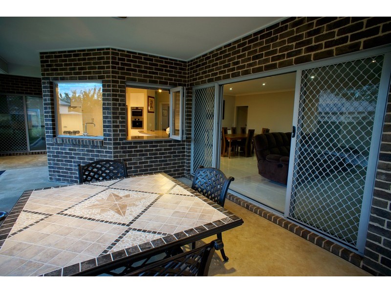 39 Kingfisher Court, East Albury NSW 2640