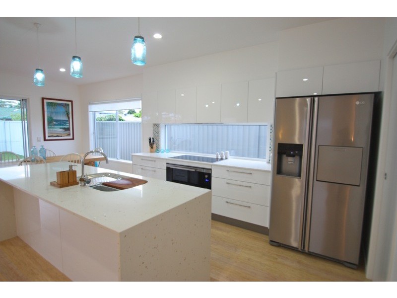 70 Albion Avenue, Miami QLD 4220