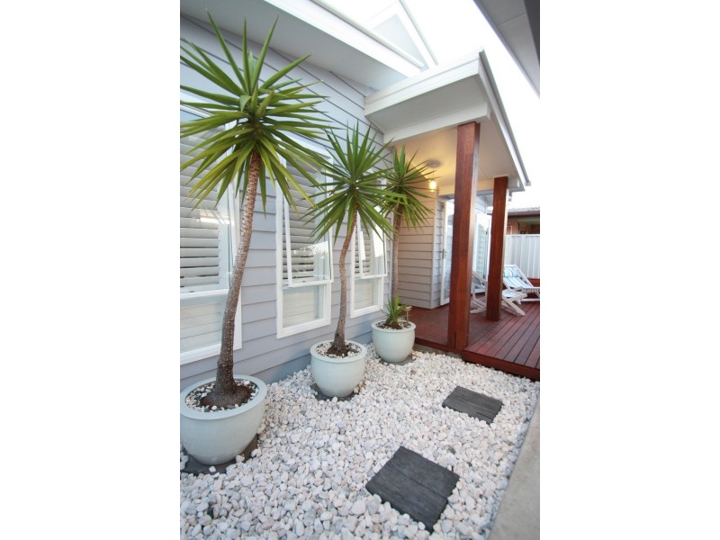 70 Albion Avenue, Miami QLD 4220