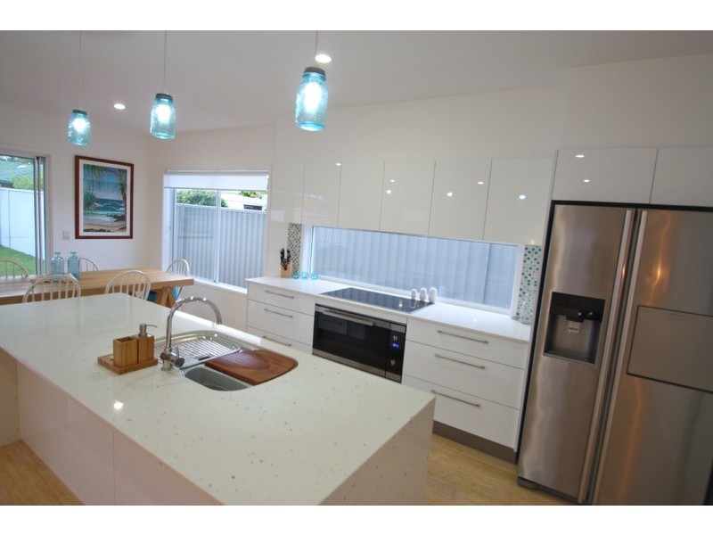 70 Albion Avenue, Miami QLD 4220
